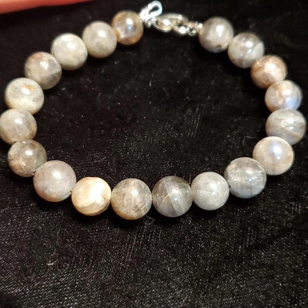 Labradorite Bracelet - Picture 1 of 3